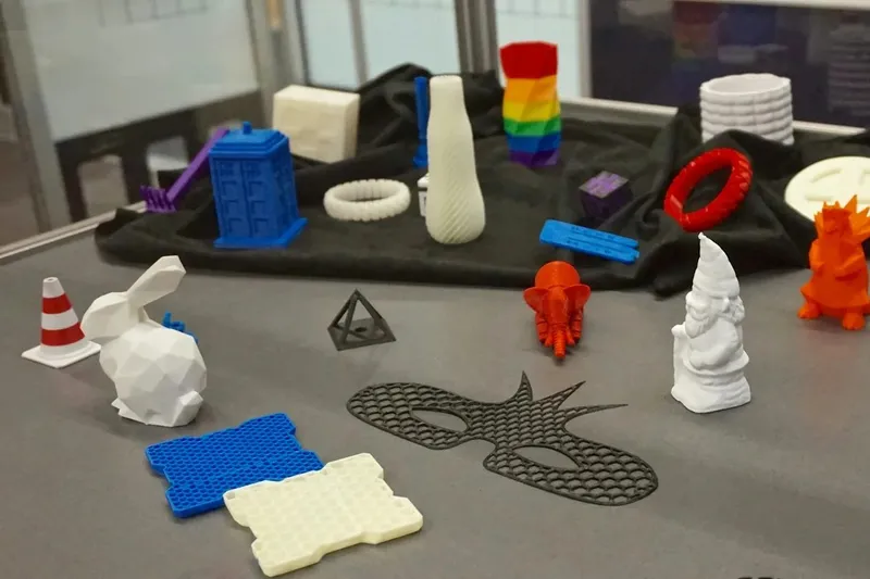 Ukázka vytištěných 3D modelů pro recenzi Flashforge Adventurer 5M Pro