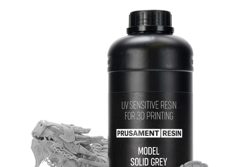 Láhev Prusament Resin Model+ Solid Grey s detailním modelem draka a zubního oblouku